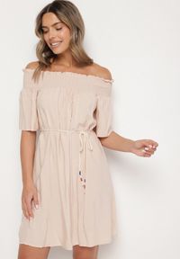 Born2be - Beżowa Sukienka z Wiskozą Bawełną Hiszpańskim Dekoltem i Sznurkiem Lilarenne. Okazja: na co dzień. Kolor: beżowy. Materiał: wiskoza, bawełna. Sezon: lato. Styl: casual, elegancki #3