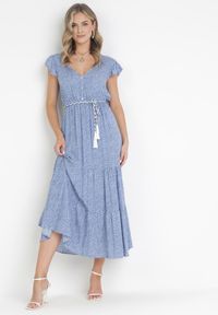 Born2be - Niebieska Sukienka Tudanna. Typ kołnierza: dekolt w kształcie V. Kolor: niebieski. Materiał: materiał, tkanina. Wzór: aplikacja, kwiaty, ażurowy. Długość: maxi #6