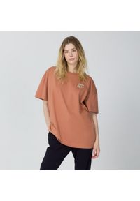 outhorn - T-shirt oversize z nadrukiem damski - pomarańczowy. Okazja: na co dzień. Kolor: pomarańczowy. Materiał: dzianina, bawełna. Wzór: nadruk. Styl: casual #7