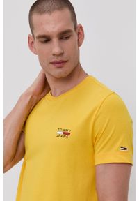 Tommy Jeans - T-shirt bawełniany. Okazja: na co dzień. Kolor: żółty. Materiał: bawełna. Wzór: gładki. Styl: casual