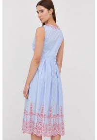 MAX&Co. sukienka bawełniana midi rozkloszowana. Kolor: niebieski. Materiał: bawełna. Typ sukienki: rozkloszowane. Długość: midi #2