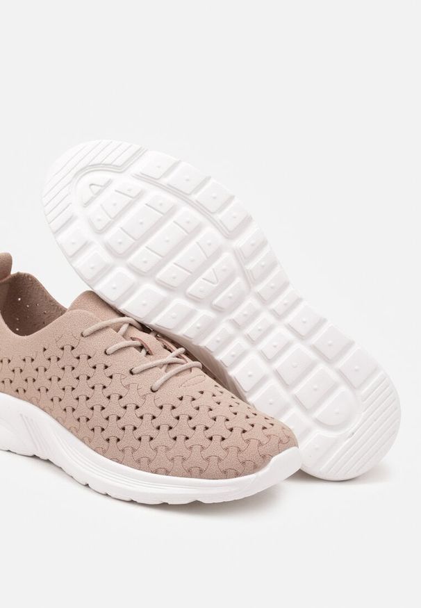Born2be - Różowe Sneakersy z Ażurową Elastyczną Cholewką Feniosse. Okazja: na co dzień. Kolor: różowy. Materiał: jeans. Szerokość cholewki: normalna. Wzór: ażurowy