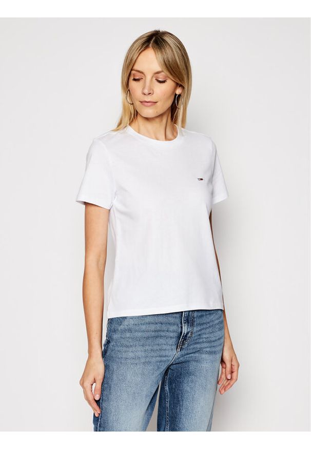 Tommy Jeans T-Shirt C Neck DW0DW09198 Biały Regular Fit. Kolor: biały. Materiał: bawełna