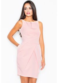 Sukienki.shop - Elegancka sukienka tulipan z efektownymi zakładkami różowa. Kolor: różowy. Typ sukienki: tulipan. Styl: elegancki #1