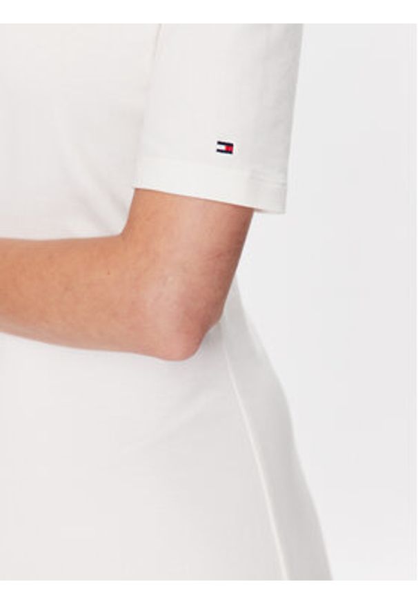 TOMMY HILFIGER - Tommy Hilfiger Sukienka codzienna WW0WW37841 Écru Regular Fit. Okazja: na co dzień. Materiał: bawełna. Typ sukienki: proste. Styl: casual