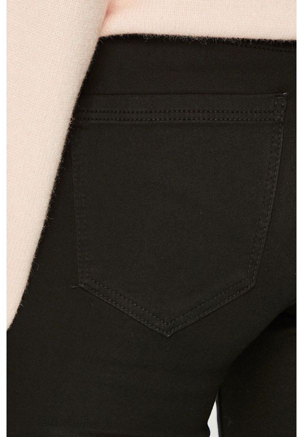 Vero Moda - Jeansy Sophia. Kolor: czarny