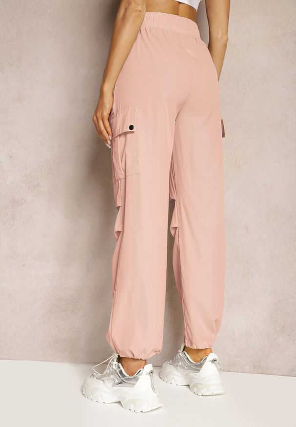 Renee - Różowe Spodnie High Waist o Fasonie Bojówek ze Ściągaczem w Pasie Elola. Stan: podwyższony. Kolor: różowy. Materiał: bawełna. Długość: długie. Styl: klasyczny