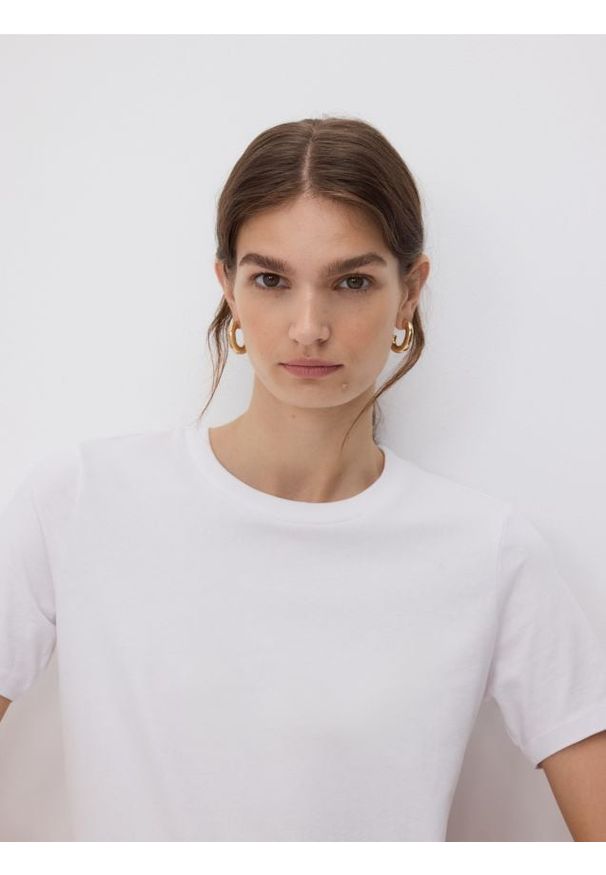 Reserved - T-shirt regular - biały. Kolor: biały. Materiał: bawełna, dzianina