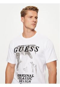 Guess T-Shirt M4BI47 J1314 Biały Slim Fit. Kolor: biały. Materiał: bawełna