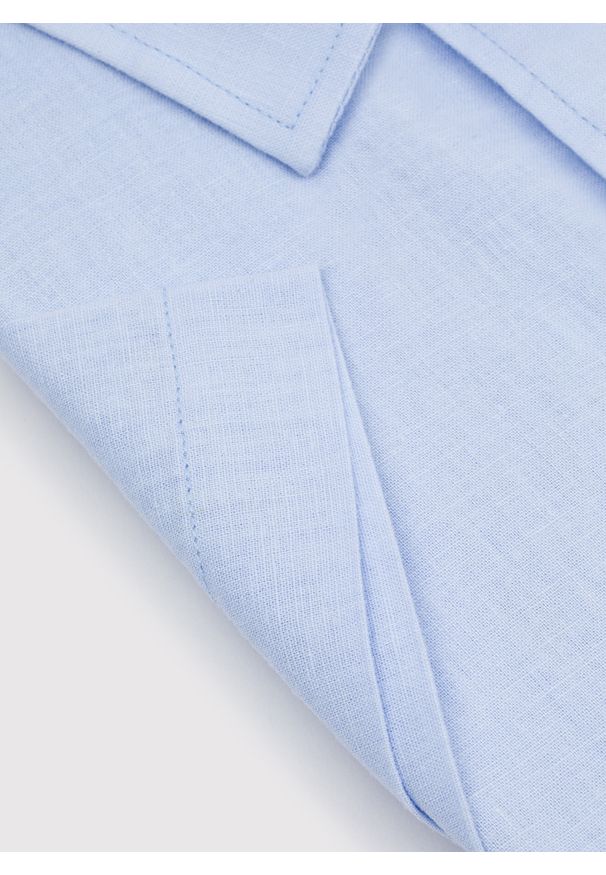 Pako Lorente - PAKO LORENTE - Lniana niebieska koszula z krótkim rękawem. Kolor: biały, niebieski. Materiał: len. Długość rękawa: krótki rękaw. Długość: krótkie. Wzór: gładki. Sezon: wiosna