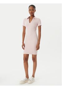 Guess Sukienka codzienna V6RK02 Z4692 Różowy Regular Fit. Okazja: na co dzień. Kolor: różowy. Materiał: syntetyk. Typ sukienki: proste. Styl: casual #2