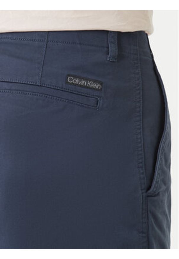 Calvin Klein Jeans Szorty materiałowe LV04RF617G Granatowy Regular Fit. Kolor: niebieski. Materiał: bawełna