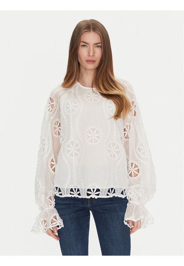 BARDOT - Bardot Bluzka 59731TB Biały Regular Fit. Kolor: biały. Materiał: syntetyk