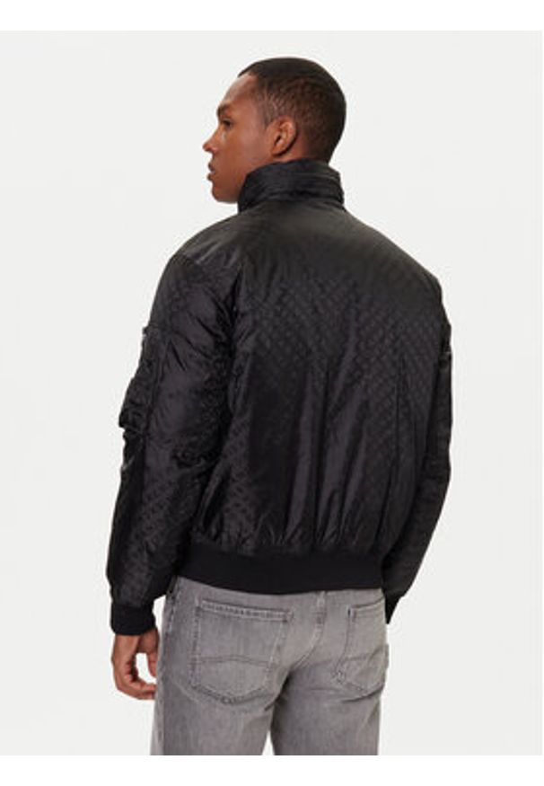 Armani Exchange Kurtka bomber XM001088 AF16592 FC022 Czarny Regular Fit. Kolor: czarny. Materiał: syntetyk