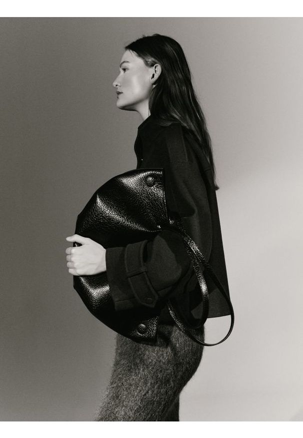 Reserved - Torebka shopper - czarny. Kolor: czarny. Materiał: skórzane