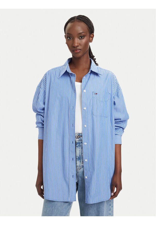 Tommy Jeans Koszula Essential DW0DW22936 Niebieski Oversize. Kolor: niebieski. Materiał: bawełna