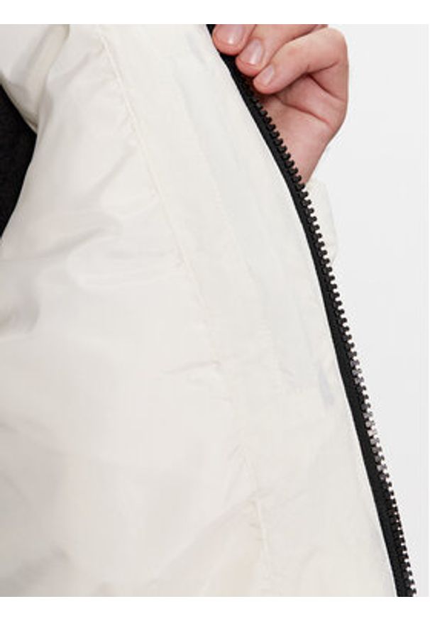 Calvin Klein Kurtka zimowa Crinkle K10K110336 Écru Regular Fit. Materiał: syntetyk. Sezon: zima
