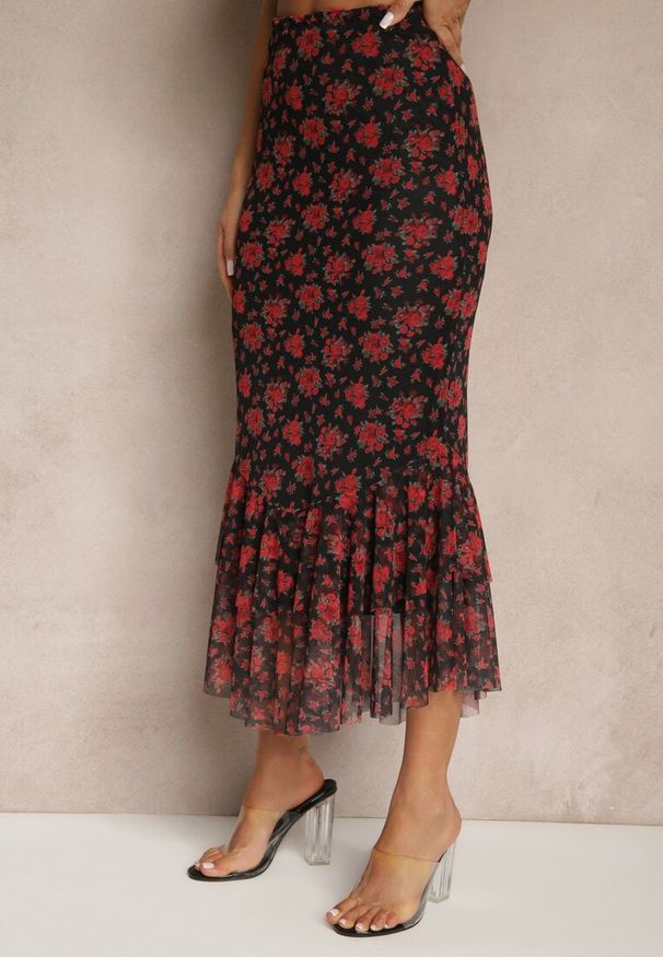 Renee - Czarno-Czerwona Dopasowana Spódnica z Ozdobną Falbaną Efravaria. Okazja: na co dzień, na spotkanie biznesowe. Kolor: czarny. Styl: elegancki, biznesowy, casual