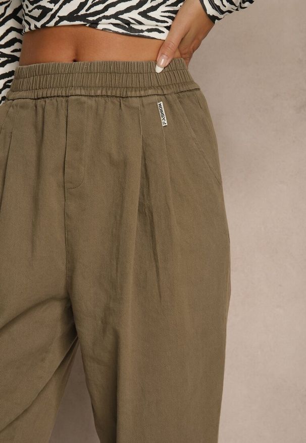 Renee - Ciemnozielone Spodnie High Waist z Bawełny o Szerokim Kroju Nalitia. Okazja: na co dzień. Stan: podwyższony. Kolor: zielony. Materiał: bawełna. Styl: casual