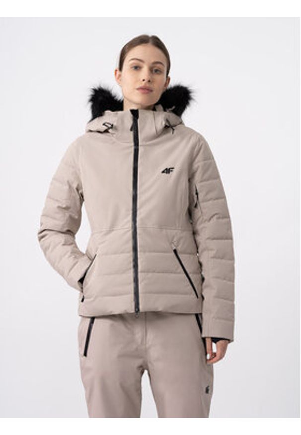 4f - 4F Kurtka narciarska 4FAW23TTJAF337 Beżowy Slim Fit. Kolor: beżowy. Materiał: syntetyk. Sport: narciarstwo