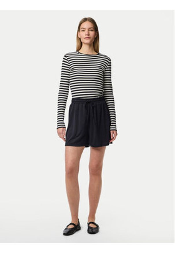 Pieces Szorty materiałowe Anora 17148783 Czarny Regular Fit. Kolor: czarny. Materiał: wiskoza