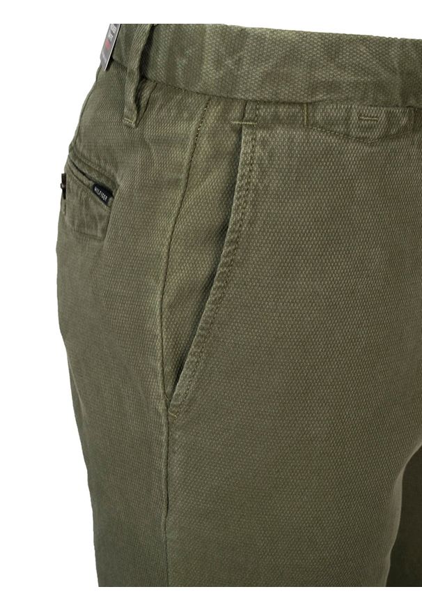 TOMMY HILFIGER - Tommy Hilfiger Spodnie "Bleecker Chino" | MW0MW04651321 | Bleecker Slim | Mężczyzna | Wojskowa Zieleń. Materiał: bawełna, elastan. Styl: militarny