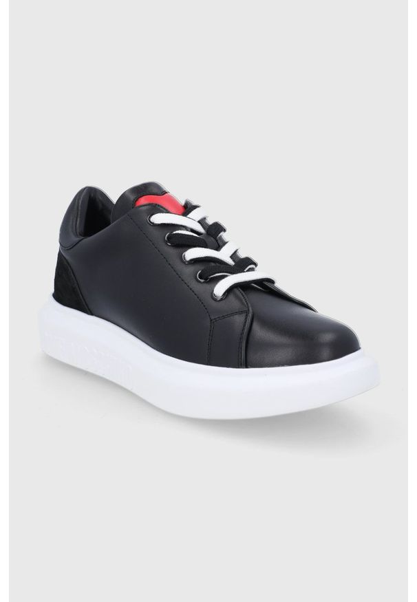 Love Moschino buty skórzane kolor czarny. Nosek buta: okrągły. Zapięcie: sznurówki. Kolor: czarny. Materiał: skóra. Obcas: na platformie