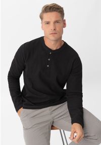 Volcano - Czarny longsleeve L-AZUX. Kolor: czarny. Materiał: bawełna, materiał, włókno, dzianina, jeans. Długość rękawa: długi rękaw. Długość: długie. Sezon: zima, jesień. Styl: klasyczny #1