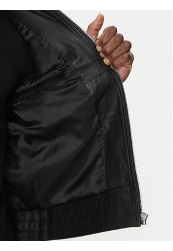 Karl Lagerfeld - KARL LAGERFELD Kurtka skórzana 555083 551420 Czarny Regular Fit. Typ kołnierza: dekolt w karo. Kolor: czarny. Materiał: skóra