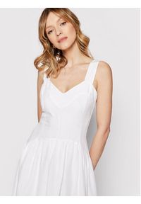 Silvian Heach Sukienka codzienna PGP22129VE Biały Regular Fit. Okazja: na co dzień. Kolor: biały. Materiał: wiskoza. Typ sukienki: proste. Styl: casual #5