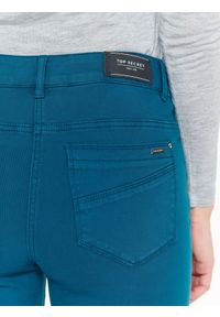TOP SECRET - Jeansowe spodnie rurki. Okazja: na co dzień. Kolor: niebieski. Materiał: jeans. Sezon: wiosna, lato. Styl: casual, klasyczny #2