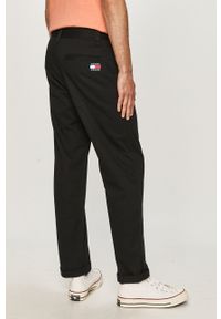 Tommy Jeans Spodnie męskie kolor czarny. Okazja: na co dzień. Kolor: czarny. Materiał: tkanina, bawełna. Wzór: gładki. Styl: casual
