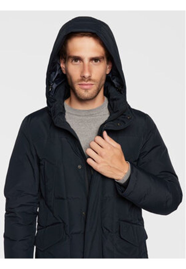 Woolrich Kurtka puchowa Blizzard Field CFWOOU0621MRUT0001 Granatowy Regular Fit. Kolor: niebieski. Materiał: bawełna, puch, syntetyk