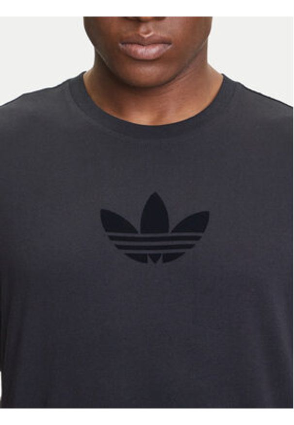 Adidas - adidas T-Shirt adicolor 2000s Cali JW5913 Czarny Loose Fit. Kolor: czarny. Materiał: bawełna