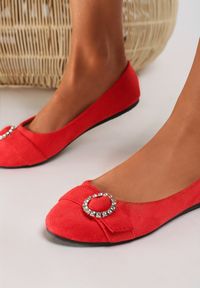 Renee - Czerwone Balerinki Laomedelia. Nosek buta: okrągły. Zapięcie: bez zapięcia. Kolor: czerwony. Wzór: jednolity, aplikacja. Styl: elegancki #4