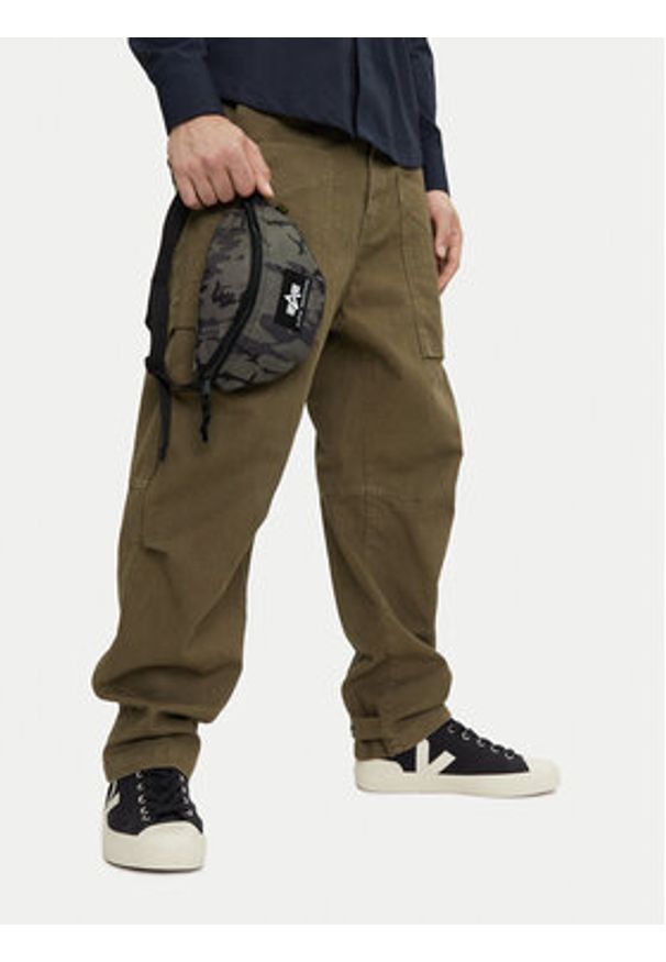 Alpha Industries Saszetka nerka Rubber Print 198912 125 Czarny. Kolor: czarny. Materiał: materiał. Wzór: nadruk