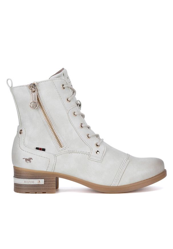 Trzewiki Mustang. Kolor: biały