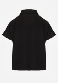 Born2be - Czarna Koszula z Wiskozy na Krótki Rękaw z Ażurowymi Wstawkami Kakara. Okazja: na co dzień, do pracy, na spotkanie biznesowe. Kolor: czarny. Materiał: wiskoza. Długość rękawa: krótki rękaw. Długość: krótkie. Wzór: ażurowy. Styl: klasyczny, casual, biznesowy, elegancki #3