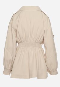 Born2be - Beżowy Krótki Płaszcz z Bufiastymi Rękawami i Elastycznym Paskiem z Klamrą Lirenda. Okazja: na co dzień. Kolor: beżowy. Długość: krótkie. Styl: casual, elegancki, klasyczny #7