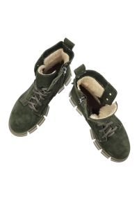 Zielone Trzewiki Pollonus Ocieplane Buty Damskie. Okazja: na spacer. Kolor: zielony. Materiał: skóra, welur, materiał. Szerokość cholewki: normalna. Sezon: zima. Styl: elegancki #7