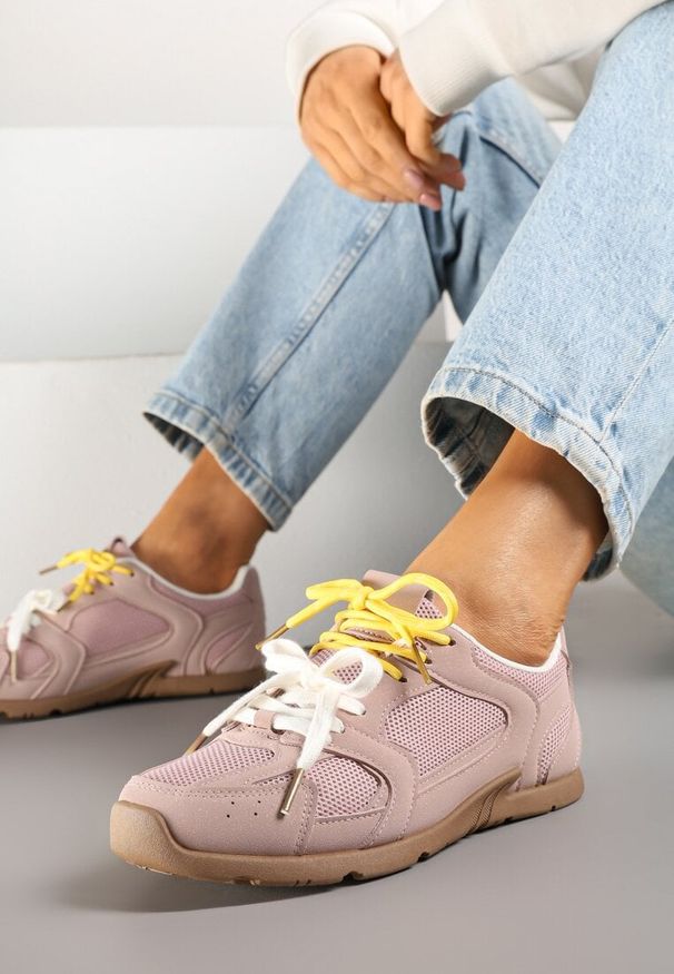 Born2be - Różowe Sneakersy z Dwoma Parami Sznurówek Silfita. Okazja: na spacer, na co dzień. Kolor: różowy. Sport: turystyka piesza