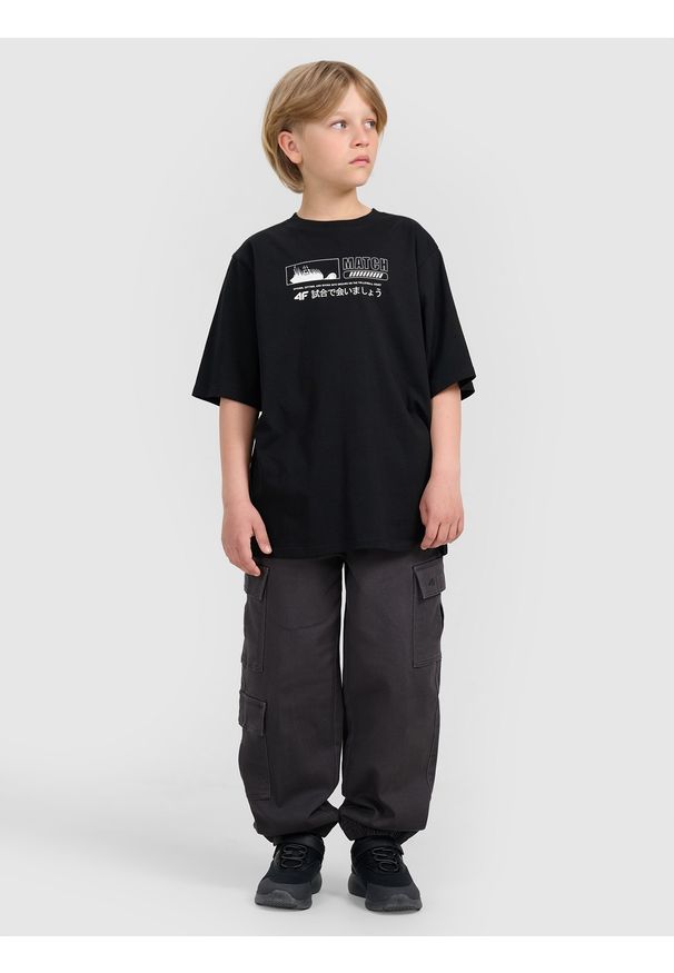 4f - 4F T-shirt oversize z nadrukiem chłopięcy - czarny 128 (7-8 lat). Okazja: na co dzień. Kolor: czarny. Materiał: bawełna, jersey, materiał, dzianina. Wzór: nadruk. Sezon: lato. Styl: klasyczny, sportowy, casual