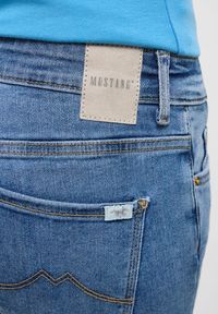 Mustang - Damskie Spodnie Jeansowe MUSTANG Crosby Relaxed Straight Denim Blue 1015294 5000 582 #3