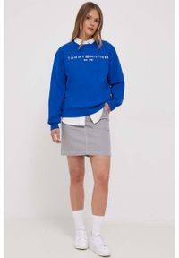 TOMMY HILFIGER - Tommy Hilfiger bluza damska kolor niebieski. Kolor: niebieski. Materiał: bawełna. Wzór: nadruk. Styl: klasyczny #3