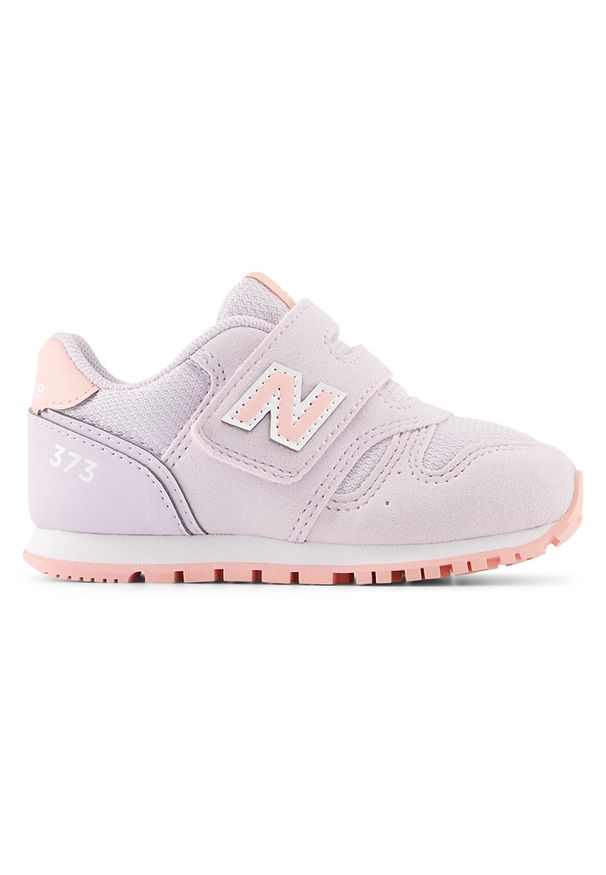 Buty niemowlęce New Balance IZ373AN2 – fioletowe. Okazja: na co dzień. Zapięcie: rzepy. Kolor: fioletowy. Materiał: materiał, syntetyk, guma. Szerokość cholewki: normalna. Wzór: kolorowy. Model: New Balance 373. Sport: turystyka piesza