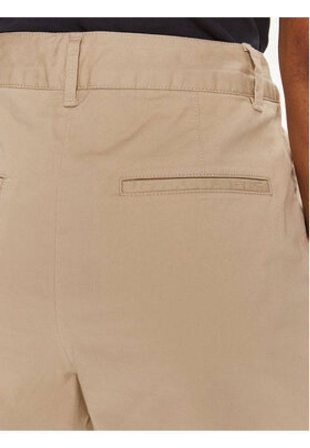 GANT - Gant Szorty materiałowe Chino 4020078 Beżowy Slim Fit. Kolor: beżowy. Materiał: bawełna