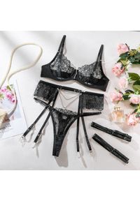 Intica - Koronkowy komplet bielizny z pasem i łańcuszkiem elegancki styl Dennise. Kolor: czarny. Materiał: koronka. Wzór: koronka