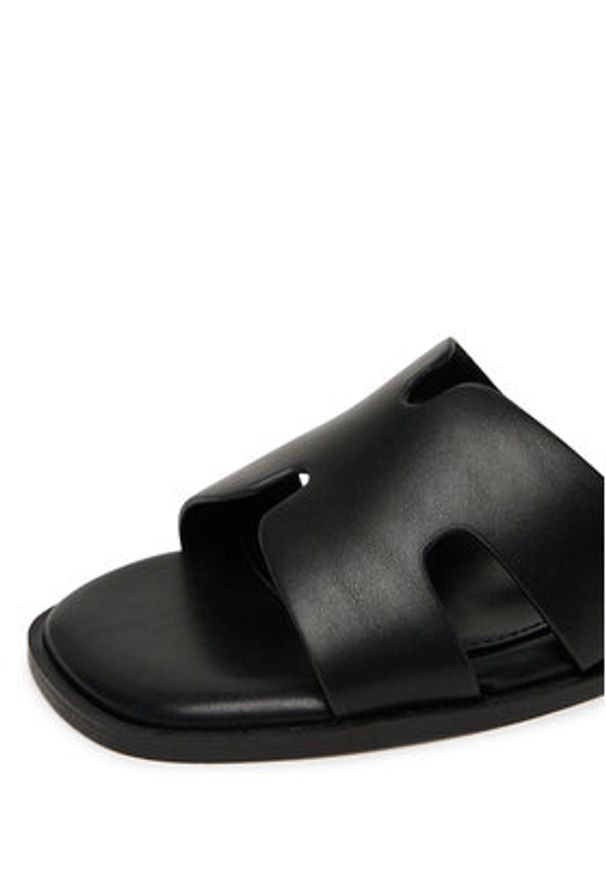 DeeZee Klapki DZ-S8 Czarny. Kolor: czarny. Materiał: skóra