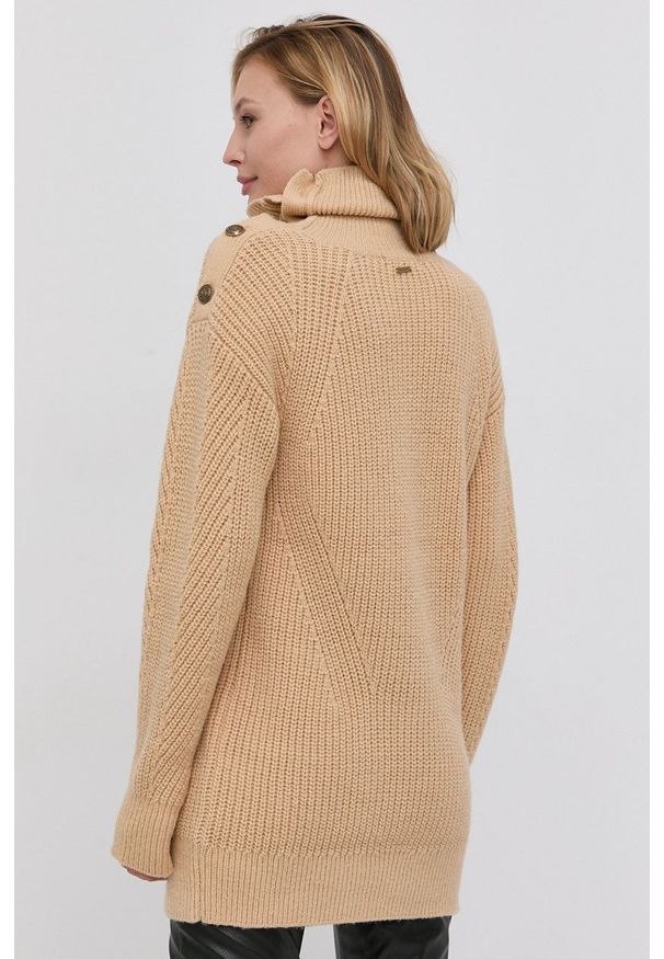 Marciano Guess Sweter z domieszką wełny damski z golfem. Okazja: na co dzień. Typ kołnierza: golf. Kolor: beżowy. Materiał: wełna. Długość rękawa: długi rękaw. Długość: długie. Styl: casual