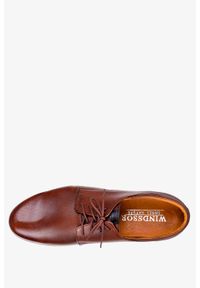 Windssor - Brązowe buty wizytowe sznurowane polska skóra windssor sp40/mr. Kolor: brązowy. Materiał: skóra. Styl: wizytowy
